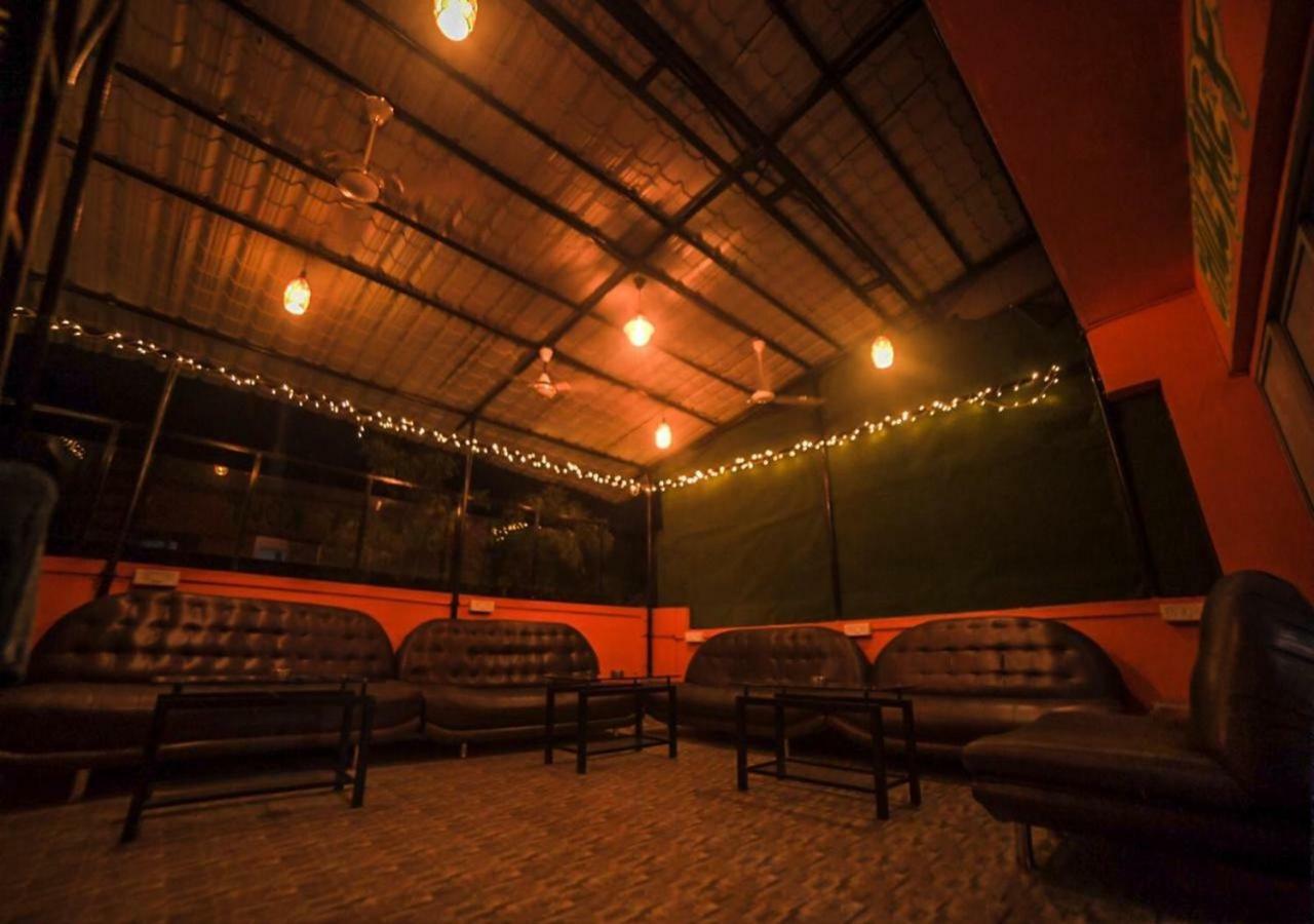Happinest - The Backpacker'S Hostel Mumbai Ngoại thất bức ảnh
