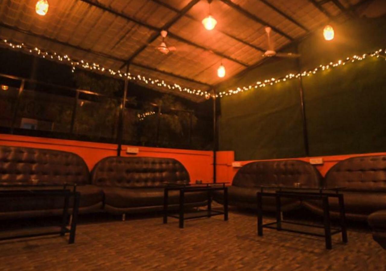 Happinest - The Backpacker'S Hostel Mumbai Ngoại thất bức ảnh